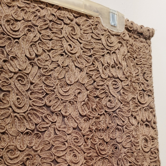 🔥$5 SALE! Sandra Angelozzi lined appliqué midi skirt36 - Picture 2 of 10